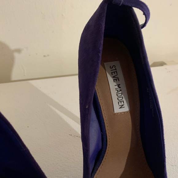 Shoes - Picture 2 of 5